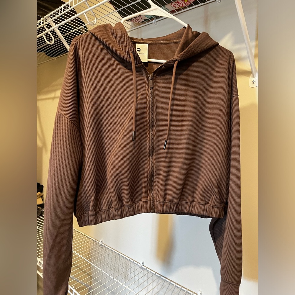 All in Motion waffle cropped zip up - size L